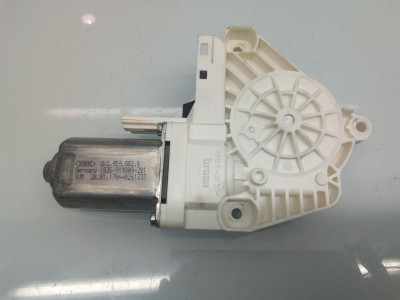 MOTOR ELEVALUNAS TRASERO DERECHO