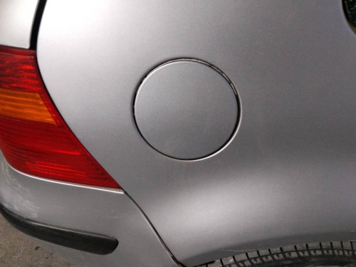 TAPA EXTERIOR COMBUSTIBLE Volkswagen GOLF IV BERLINA (1J1)(10.1997) 