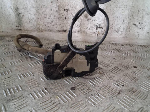 CERRADURA PUERTA DELANTERA IZQUIERDA 