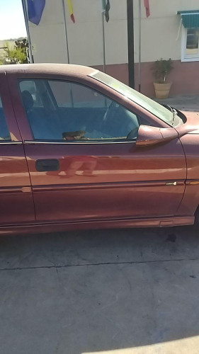 PUERTA DELANTERA DERECHA Opel Vectra B Berlina (1995->) Opel Vectra B Berlina (1995->) 