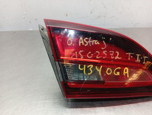 PILOTO TRASERO IZQUIERDO INTERIOR Opel ASTRA J BERLINA 5P 