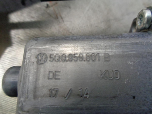 ELEVALUNAS DELANTERO IZQUIERDO SEAT LEON (5F1) 