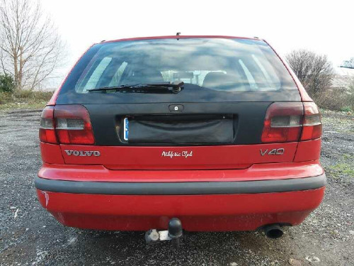 VOLVO V40 FAMILIAR 