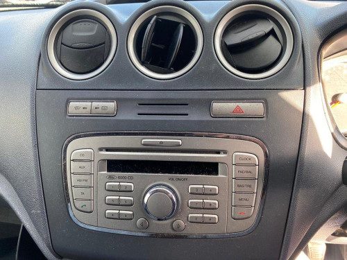 FORD TRANSIT CONNECT (TC7) — vehículo donante para recambios 