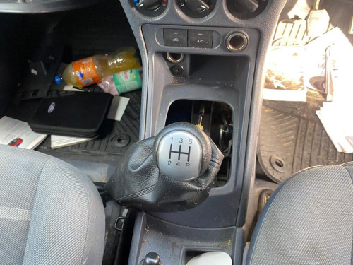 FORD TRANSIT CONNECT (TC7) — vehículo donante para recambios 