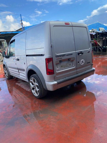 FORD TRANSIT CONNECT (TC7) — vehículo donante para recambios 