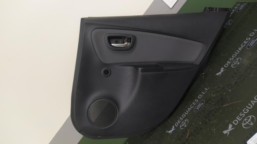 GUARNECIDO PUERTA TRASERA DERECHA Toyota YARIS (P13) 
