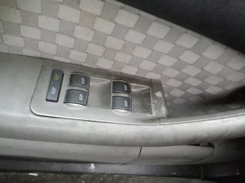  AUDI A6 BERLINA (4B2) 