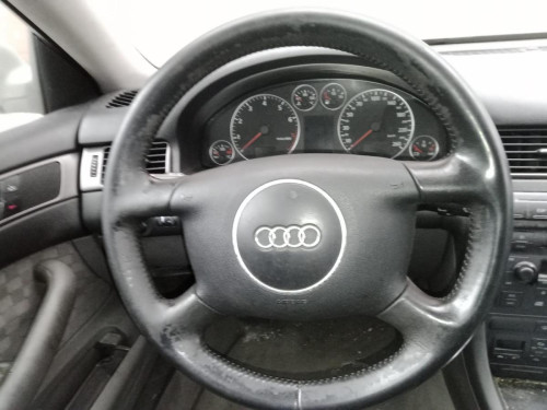  AUDI A6 BERLINA (4B2) 