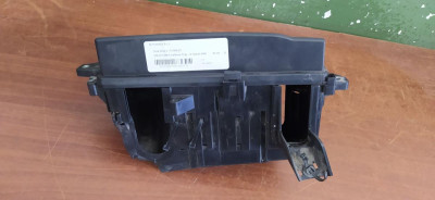 CAJA RELES / FUSIBLES