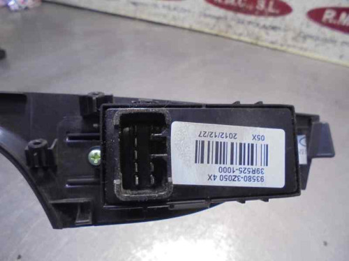  MANDO ELEVALUNAS TRASERO DERECHO HYUNDAI I40 (VF) 