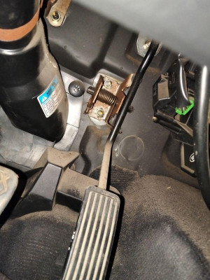 PEDAL ACELERADOR