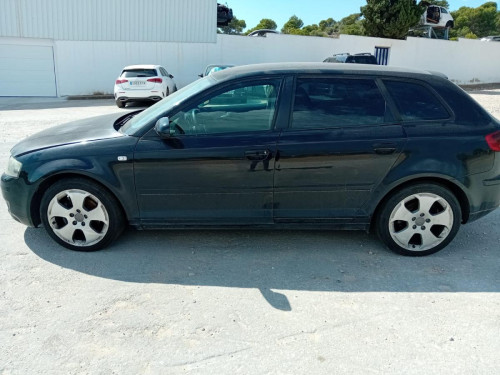 AUDI A3 (8P1) — vehículo donante para recambios 