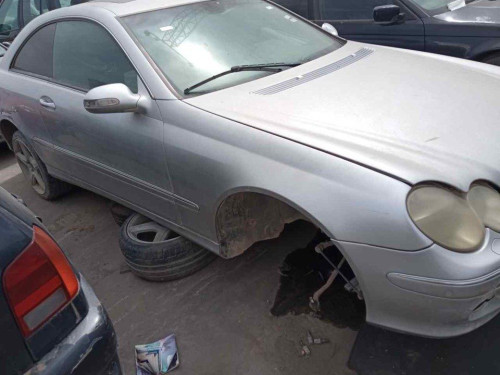  MERCEDES-BENZ CLK (BM 209) COUPE 