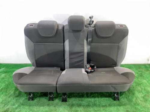 ASIENTOS TRASEROS FORD FOCUS BERLINA (CB8) 