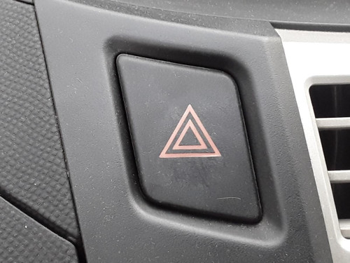 WARNING Toyota YARIS (KSP9/SCP9/NLP9) 