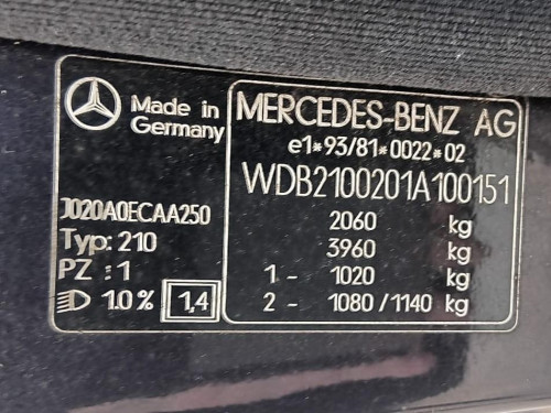  MERCEDES-BENZ CLASE E (BM 210) BERLINA 