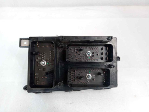  CAJA RELES / FUSIBLES, , 