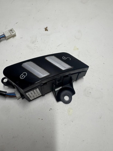 TAPA EXTERIOR COMBUSTIBLE, PORSCHE, CAYENNE (TIPO 92A)