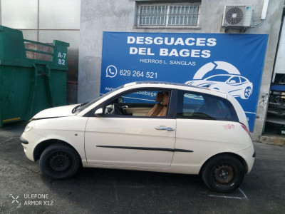 LANCIA YPSILON (101)