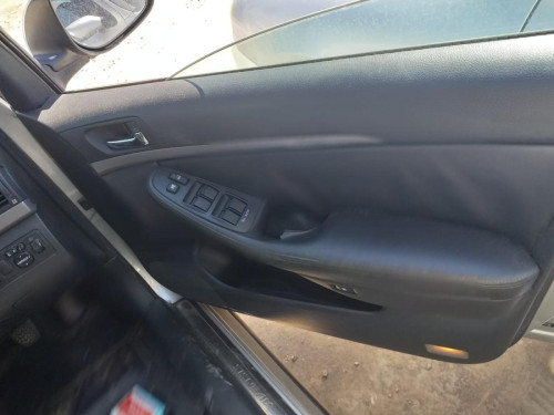  TOYOTA AVENSIS BERLINA (T25) 
