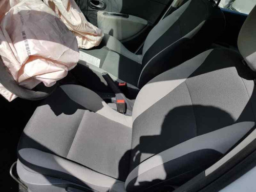 RENAULT CLIO III — vehículo donante para recambios 