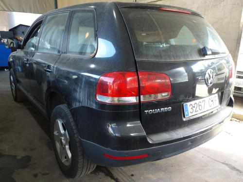  VOLKSWAGEN TOUAREG (7LA) 