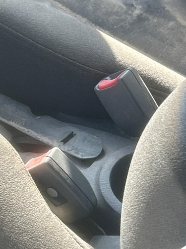 ENGANCHE CINTURON DELANTERO DERECHO Hyundai ACCENT (LC) 