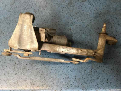 BRAZO LIMPIA DELANTERO IZQUIERDO