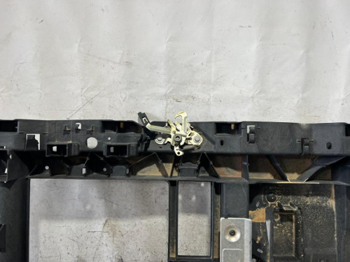 PANEL FRONTAL 