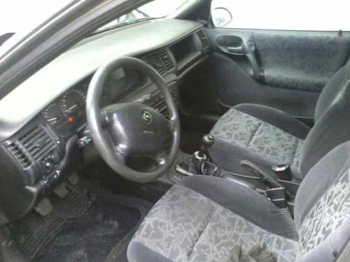  OPEL VECTRA B BERLINA 