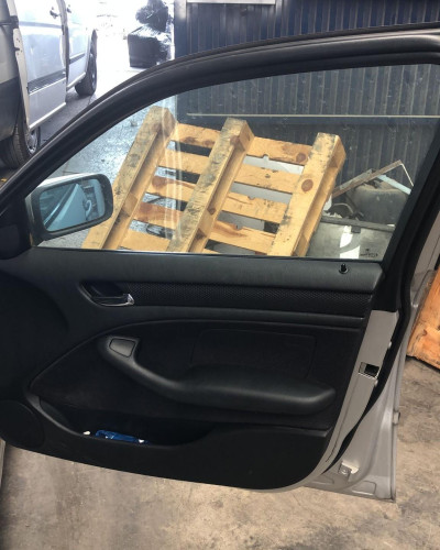 BMW SERIE 3 BERLINA (E46) — автомобиль-донор на запчасти 