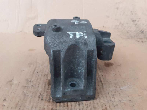  SOPORTE MOTOR DERECHO 