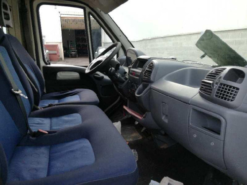 PEUGEOT — vehículo donante para recambios 