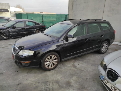 VOLKSWAGEN PASSAT VARIANT (3C5) — vehículo donante para recambios 