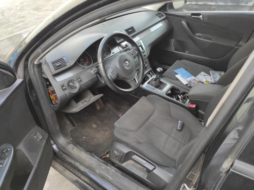 VOLKSWAGEN PASSAT VARIANT (3C5) — vehículo donante para recambios 