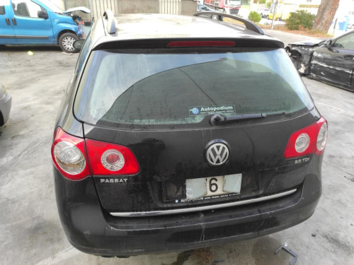 VOLKSWAGEN PASSAT VARIANT (3C5) — vehículo donante para recambios 