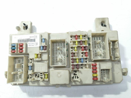  CAJA RELES / FUSIBLES FORD FOCUS BERLINA (CAP) 