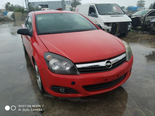 OPEL ASTRA H GTC 