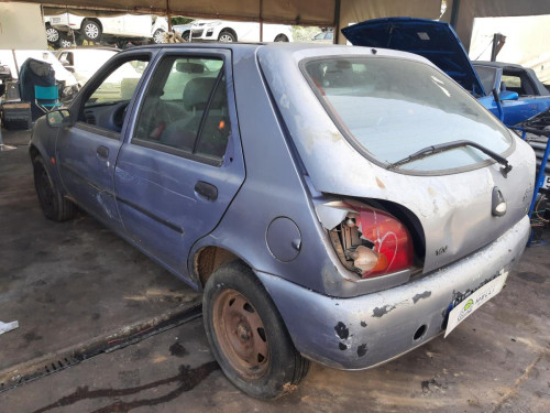  FORD FIESTA BERLINA 