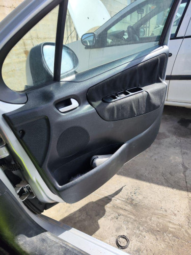 ELEVALUNAS DELANTERO DERECHO Peugeot 207 