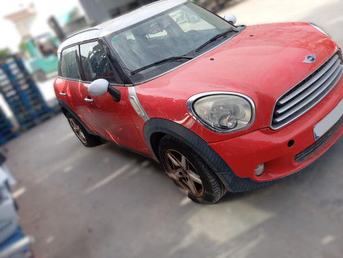 BMW MINI COUNTRYMAN (R60) — vehículo donante para recambios 