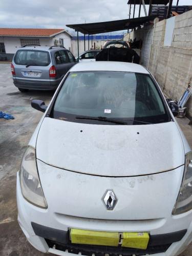 RENAULT CLIO III — автомобиль-донор на запчасти 