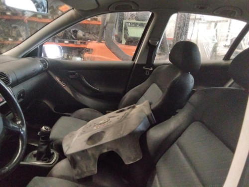  SEAT LEON (1M1) 