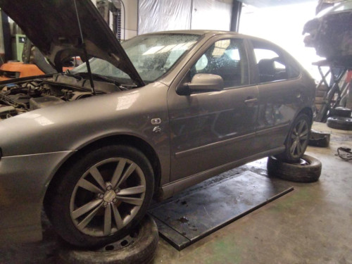  SEAT LEON (1M1) 