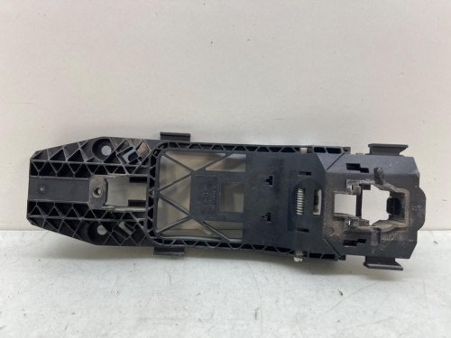 SOPORTE MANETA EXTERIOR TRASERA IZQUIERDA VOLKSWAGEN JETTA VI (163) 