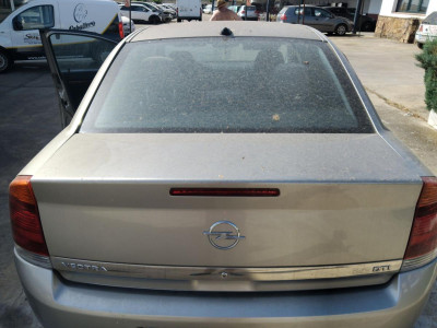 TAPA MALETERO Opel Vectra C Berlina (2002->)