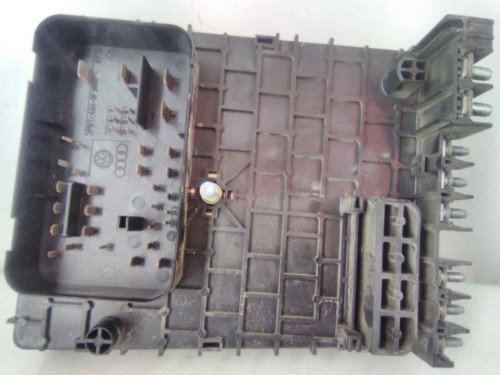 CAJA RELES / FUSIBLES VOLKSWAGEN PASSAT BERLINA (3C2) 