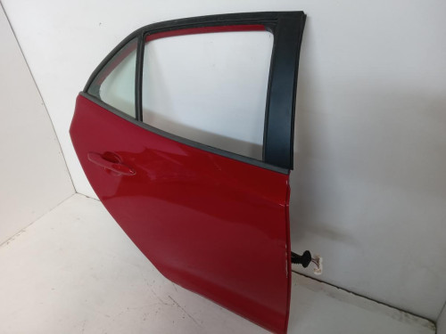  PUERTA TRASERA DERECHA TOYOTA COROLLA (E21) 