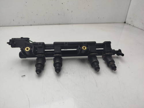 RAMPA INYECTORA Renault CLIO II FASE I (B/CB0) 